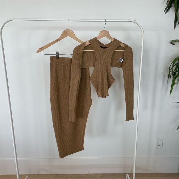 SEROYA SER.O.YA Knit Vacation Skirt Set - Picture 2 of 8